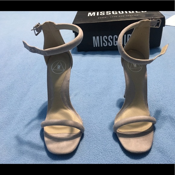 High heels - Picture 4 of 6